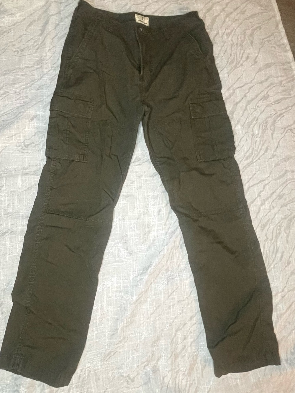 Men's Olive Green Cargo Pants with Multiple Utility Pockets